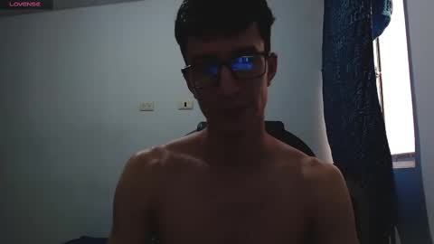 Snapshot of jhonny_hot_s chatting on February 14, 10:58 pm Jhonny independent model online show from February 14, 10:58 pm