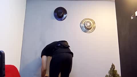 jhonny_thes28 online show from October 5, 9:22 pm