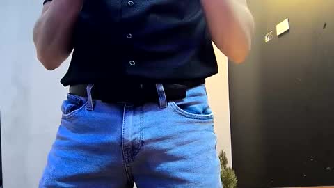 jhonny_thes28 online show from September 17, 7:45 am