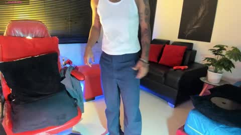 jhonymiller online show from September 18, 8:24 pm