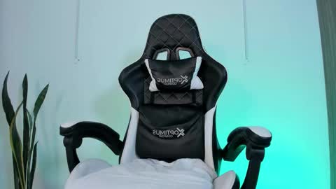 Snapshot of jhors_silv chatting on October 5, 6:59 pm Jhors online show from October 5, 6:59 pm