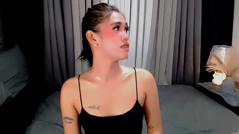 jhuliana_and_charles_room online show from October 12, 7:01 am