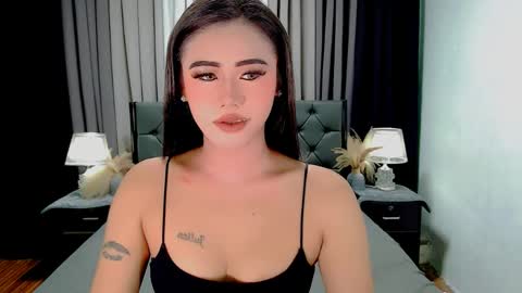 julie online show from April 27, 12:08 am