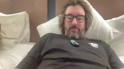 Snapshot of jimboo400 chatting on October 29, 8:31 pm jimboo400 online show from October 29, 8:31 pm