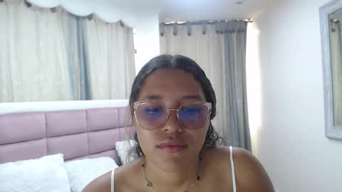 Snapshot of jimena_bell chatting on September 25, 2:13 pm Jimena online show from September 25, 2:13 pm