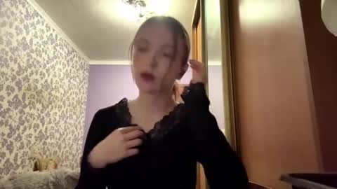 Josseline online show from February 13, 3:59 pm