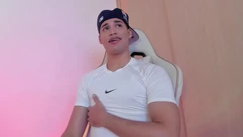 Jimmy Leeh online show from December 8, 11:18 pm