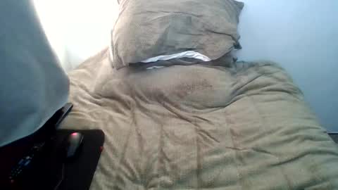 jinwooburnt online show from December 17, 10:05 pm