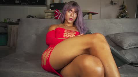 Jinx independent model online show from January 8, 5:37 pm