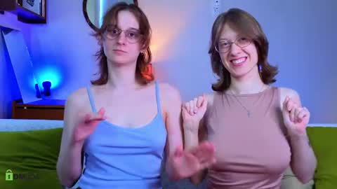 Hey Guys We are Julia ginger  Tina brunette online show from June 23, 4:09 am