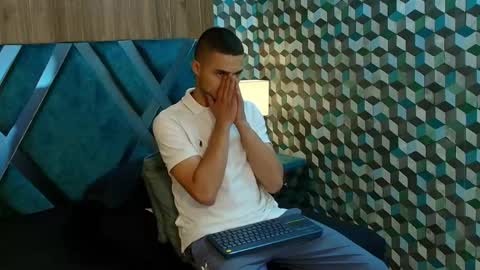  Joao online show from April 29, 9:41 pm