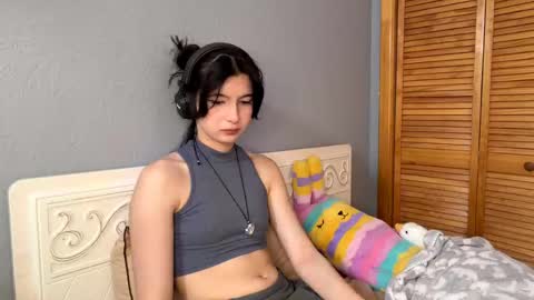 joanaphippin online show from May 17, 10:46 am