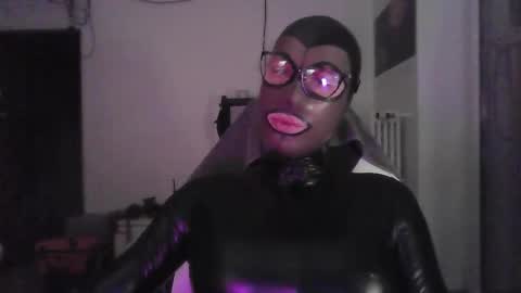 The sweetest toy online show from October 6, 8:04 pm