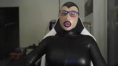 The sweetest toy online show from October 16, 9:24 pm