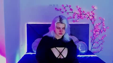 Joann online show from April 8, 8:23 pm