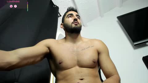 JOAO BATISTA online show from November 22, 5:17 am