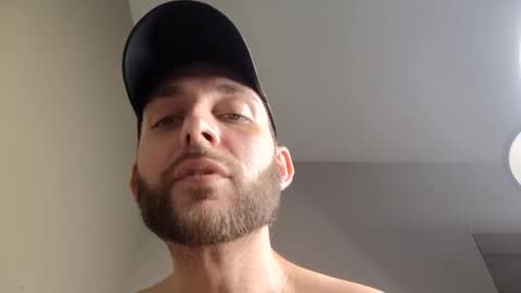 Snapshot of joe883555 chatting on October 20, 4:17 am joe883555 online show from October 20, 4:17 am