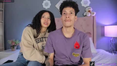 Snapshot of joeandemma chatting on October 2, 9:57 pm Emma Joe online show from October 2, 9:57 pm