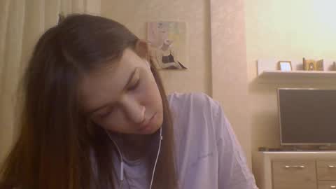 Jennifer online show from September 16, 8:23 pm