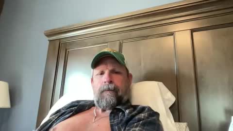 joestros online show from April 13, 8:24 pm