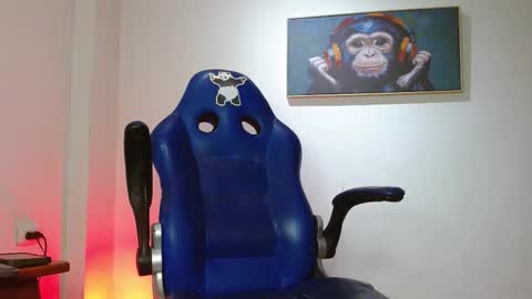     online show from December 3, 4:57 am