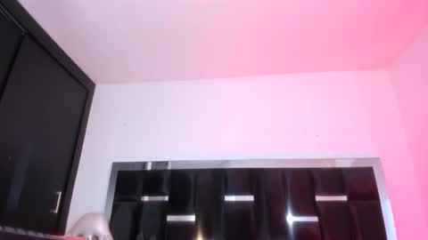 johan_bigcock999 online show from May 29, 9:13 pm