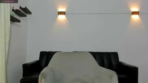john_ssnow29 online show from May 27, 12:13 pm