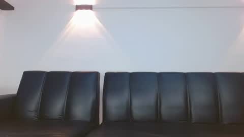 john_ssnow29 online show from February 25, 10:30 am