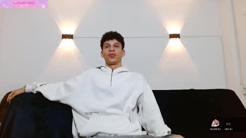 john_ssnow29 online show from October 7, 2:51 am