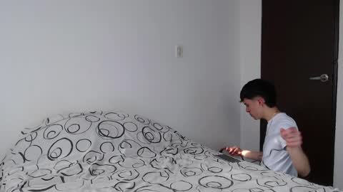 John Vichenso online show from April 21, 8:38 pm