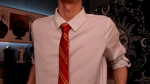 Snapshot of john_weasley chatting on January 22, 8:49 pm John online show from January 22, 8:49 pm