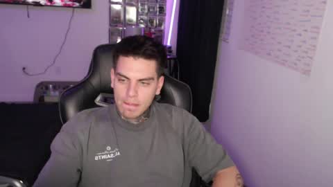 JAXX online show from May 5, 3:57 am