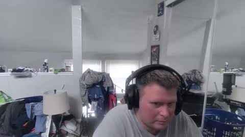 johnfernandez784 online show from June 6, 5:19 pm