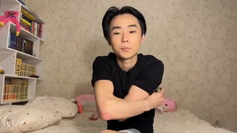 Johny online show from April 23, 7:26 pm