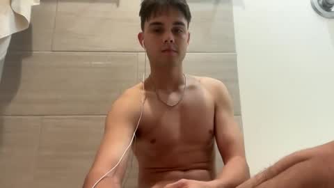 johnnybigd2005 online show from November 26, 6:43 am