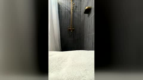 Johnny Blue Eyes online show from February 6, 8:44 pm