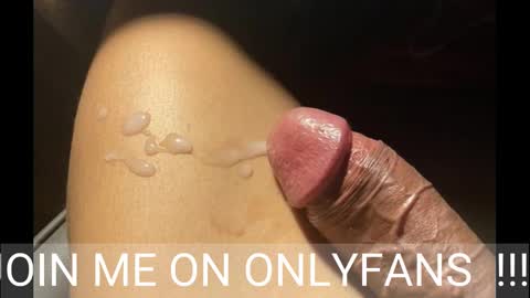 Johnnystrongarms                 online show from March 8, 4:45 am