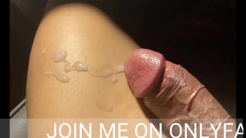 Johnnystrongarms                 online show from December 29, 4:05 am