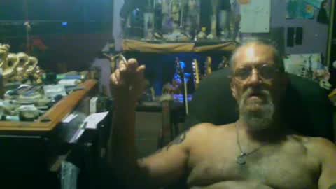 johnnyshung1 online show from September 12, 9:55 am