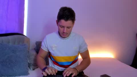 johnycooper08 online show from July 19, 1:25 pm