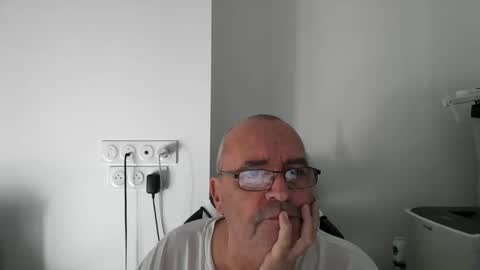 jojo04800 online show from November 3, 1:12 pm