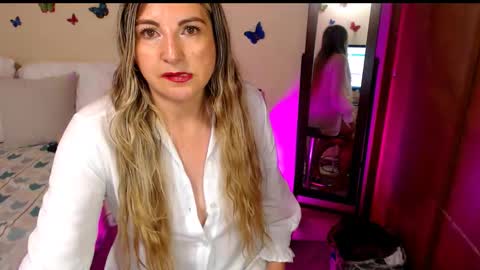 Jolie Mature online show from February 1, 10:40 pm