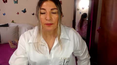 Jolie Mature online show from March 22, 9:52 pm