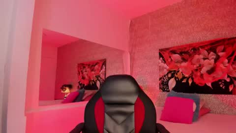 Jonas  online show from October 21, 10:35 pm