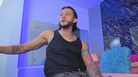 Jonas  online show from April 16, 8:42 pm