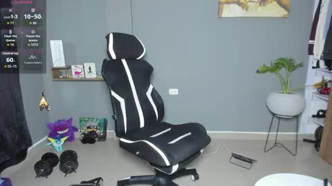 JordanRossie online show from April 8, 2:53 pm