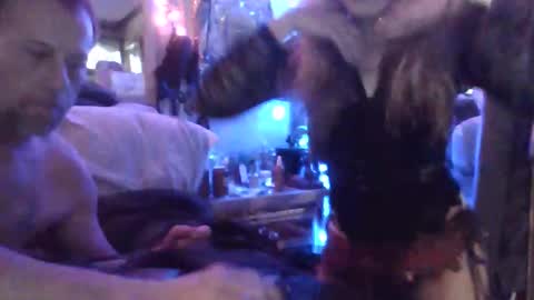 Joey  Amy online show from November 17, 9:45 am