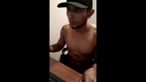 josealfredo91 online show from June 2, 8:33 pm