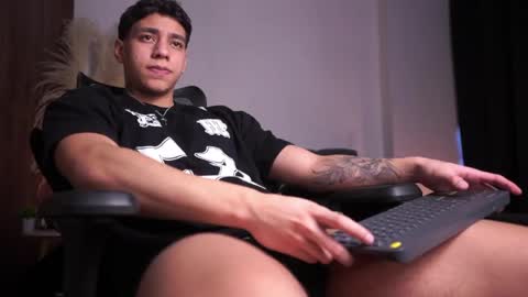 Josep online show from April 9, 10:48 pm