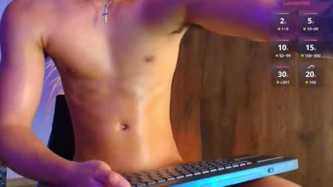 Snapshot of josep_davies chatting on October 22, 10:00 pm Josep online show from October 22, 10:00 pm